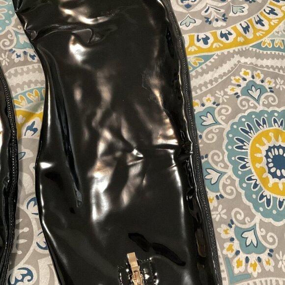 NEW WSKEISP HEELED OVER THE KNEE BOOTS PATENT LEATHER PU CHUNKY BLOCK HEEL (Flaw - Picture 12 of 16
